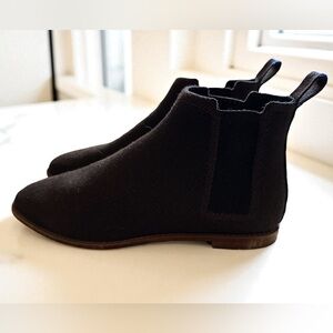 Rothy’s dark brown merino ankle boot. Booties. Sustainable & rare! Sz. 7.5